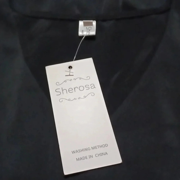 Sherosa v-neck sleeveless black dress NWT - Picture 2 of 7